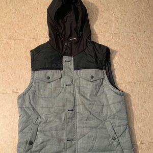 Forever 21 men’s puffer vest size large